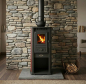 Preview: EEK A+ Kaminofen BERNA LUX G 4.0 rot mit 5,9 kW