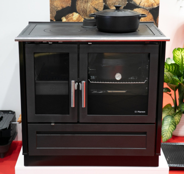 EEK A+ Holzherd Plamen 910 schwarz, externe Zuluft, 9 kW Dauerbrandherd