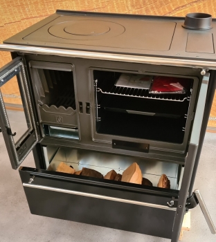 EEK A+ Küchenofen Holzherd Plamen 850 schwarz, rechte Version - 8 kW Dauerbrandherd