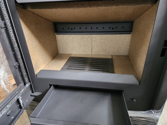 EEK A+ Kaminofen Firenza mit Edelstahlbackfach, gussgrau - 7,4kW