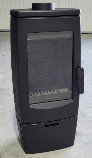 EEK A+ Design-Gusskaminofen Plamen Gala schwarz, raumluftunabhängig - 8kW