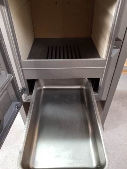 EEK A+ Kaminofen Pella G mit Herdplatte, creme - 5,4kW