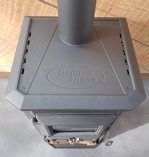 EEK A+ Kaminofen Pella G mit Herdplatte, creme - 5,4kW