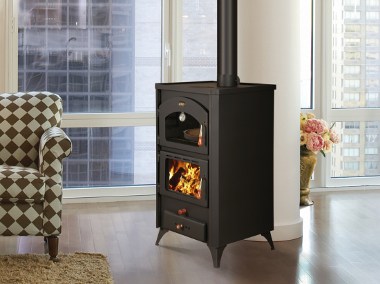 EEK A Kaminofen mit Backfach + Herdplatte Prity FGR – 14kW + BIMSCHV II