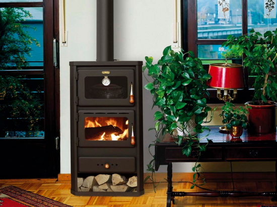 EEK A Kaminofen mit Backfach + Herdplatte Prity FM – 12kW + BIMSCHV II