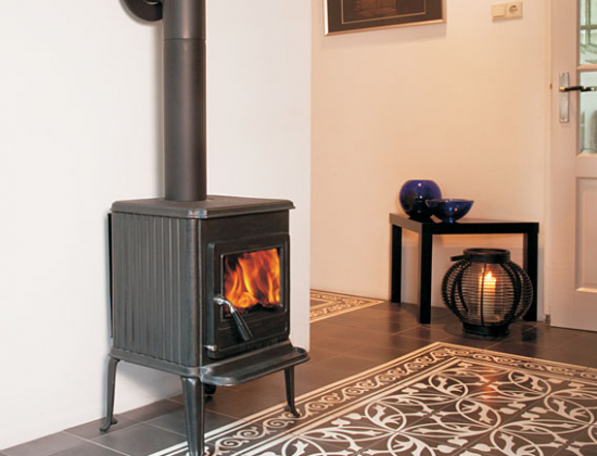 EEK A+ - Kaminofen Globe Fire SATURN - 6 kW