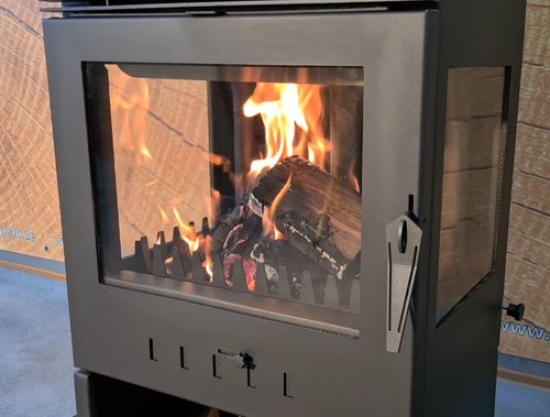 EEK A+ 3-Scheiben Panorama-Kaminofen Teba TKS-15 mit Backfach, dauerbrandfähig - 12,8 kW